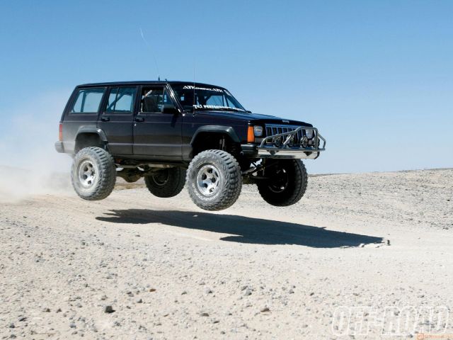 1001or_09_o+1992_jeep_cherokee_xj+side_view.jpg