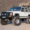 0212_4wd_01_z+jeep_cherokee_xj+front_view.jpg