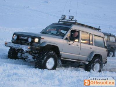 4x4_snow_picture_nissan_patrol_highroof.jpg